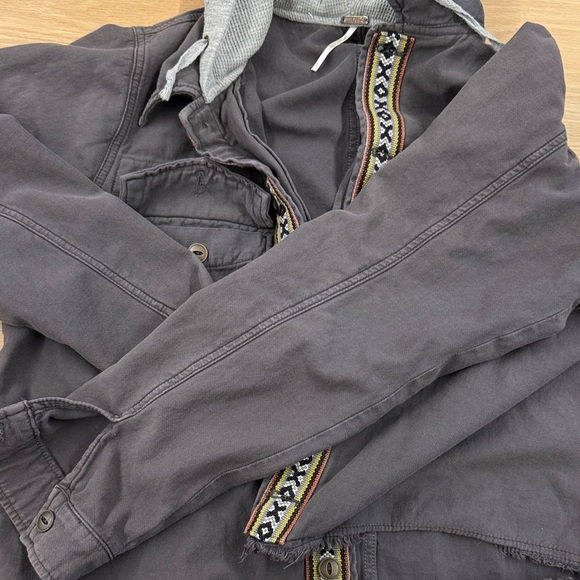 Kids Gray Hooded Jacket - Picture 4 of 6